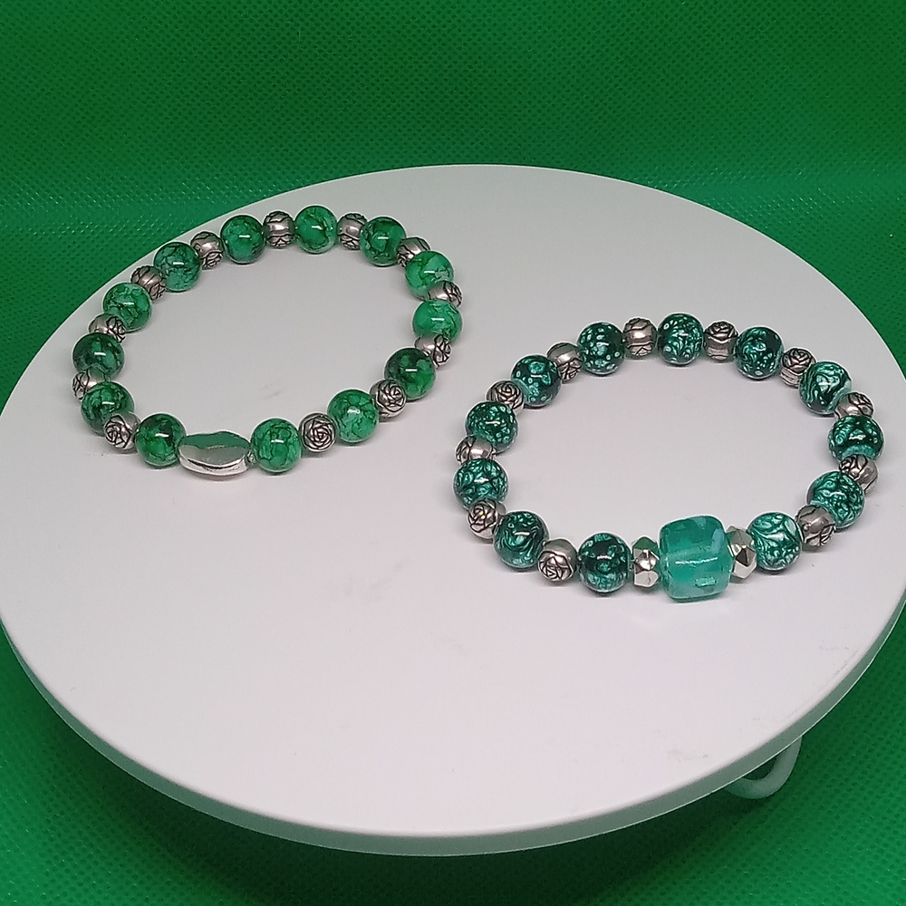 Elegant Green and Silver Beaded Bracelet Set